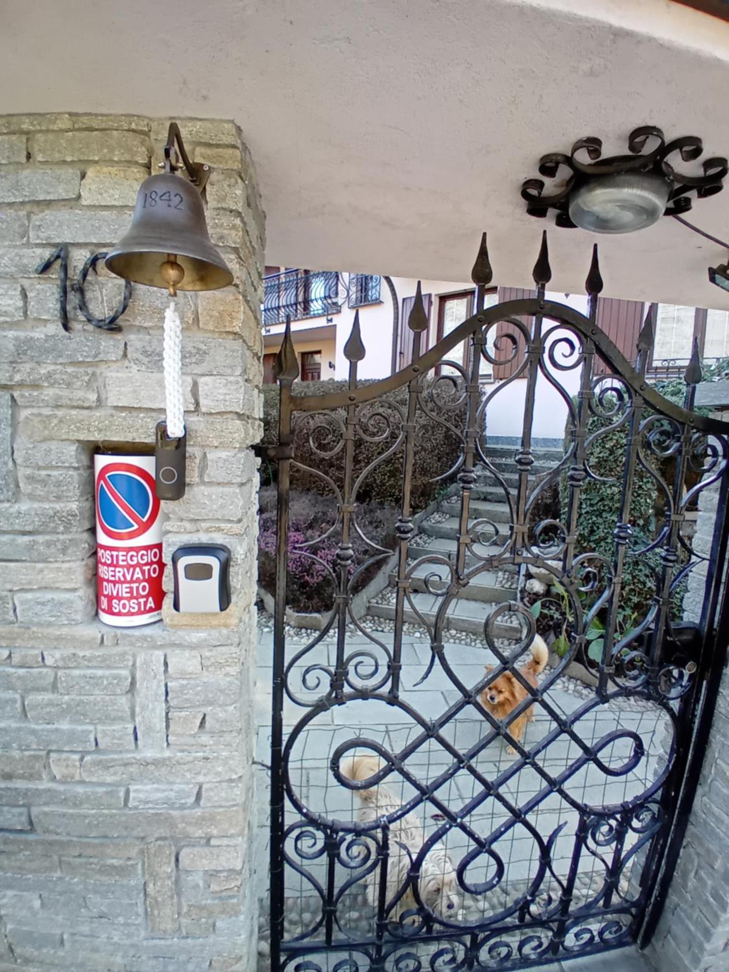 Villa Azalea San Fermo della Battaglia Екстериор снимка