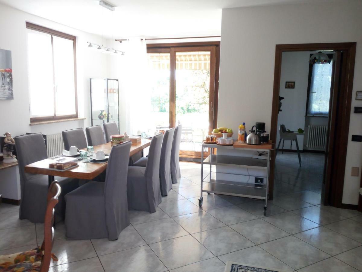Villa Azalea San Fermo della Battaglia Екстериор снимка